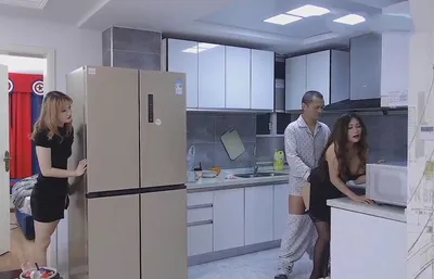 Bạn gái của con trai “thèm” khi thường xuyên thấy cảnh bố má ông chồng làm tình